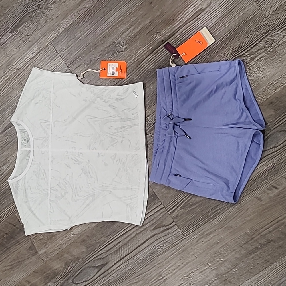 Freely Jenna Burnout T-Shirt with Matching Kate Shorts Size Large